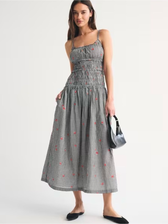 Abercrombie & Fitch Dresses & Skirts - Abercrombie & Fitch Bra-Free Smocked Drop-Waist Maxi Dress